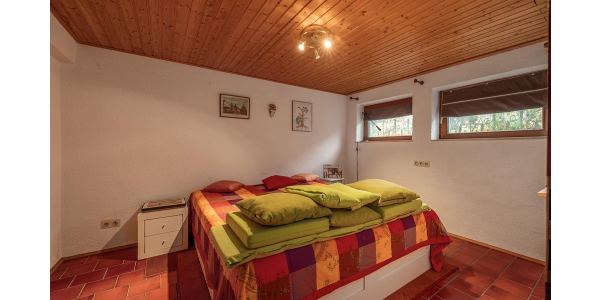 Freundliches Schlafzimmer KG