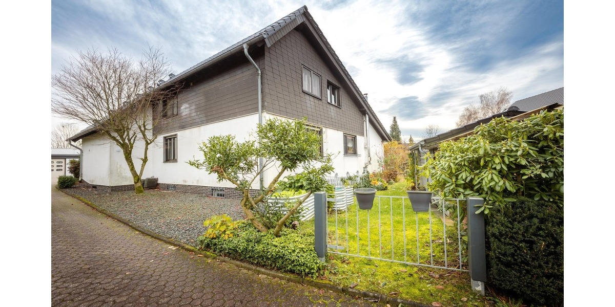Hausansicht Zufahrt