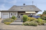 Freistehendes Einfamilienhaus mit Einliegerwohnung - Einliegerwohnung Staudt | Angebot:27120339
